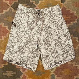 Patagonia size 31 Brown Floral Tropical Print Swimming Trunk Shorts